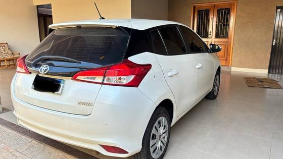 TOYOTA YARIS 1.3 16V FLEX XL LIVE MULTIDRIVE